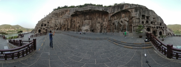 云端看龙门石窟